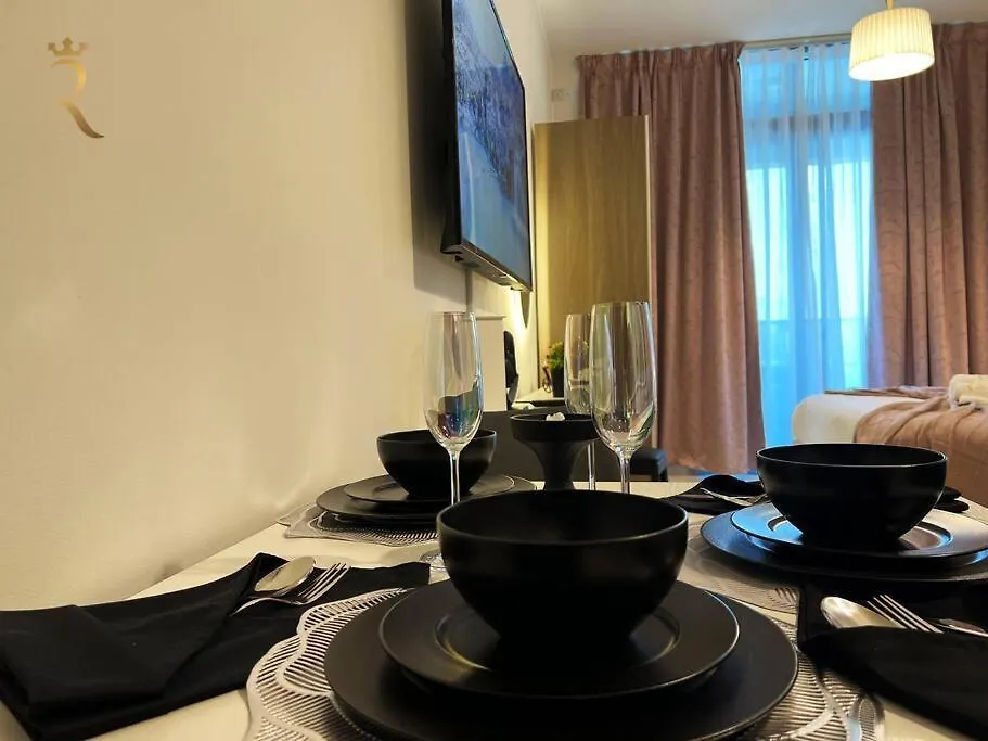 Euphoria Escape Studio In Al Reem Emirati Arabi Uniti